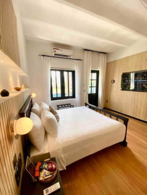 Daniel's Studio in Saigon Center with Hot tub and View